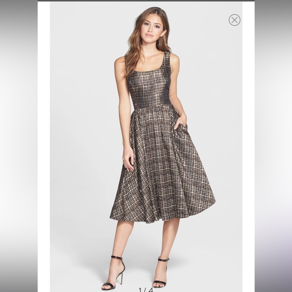 Donna Morgan Dresses & Skirts - Size 14 Donna Morgan Black and Gold Metallic Jacquard Midi Fit & Flare Dress